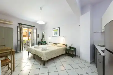 Philoxenia Apartments - 22