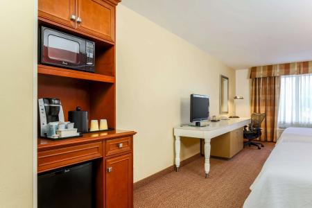 Hilton Garden Inn Anchorage - 2