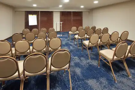 Hilton Garden Inn Waikiki Beach - 21