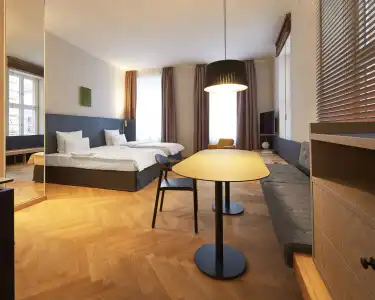 Melter & Apartments - a Neighborhood - 7