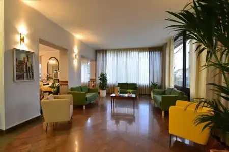Bella Peschiera - 4