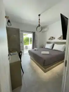 Zoumis Residence - 248
