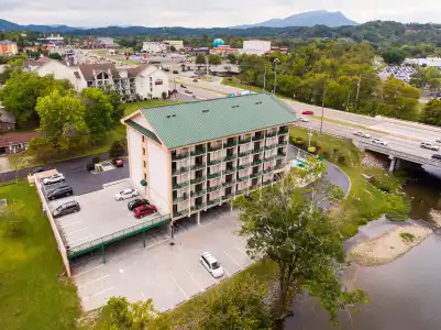 Pigeon River Inn - 22