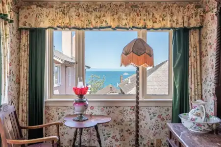Martine Inn - 28
