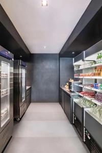Hyatt Place Wasl District - 26