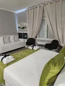 Albis Rooms Guest House - 61