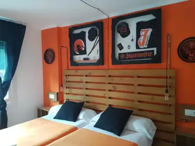 Barri Antic Hostel & Pub - 20