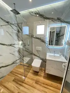 Arial Penthouse Suites - 315