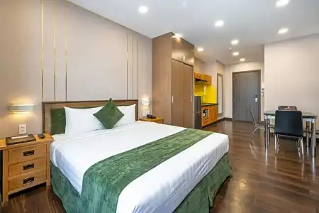 Emerald Central - 44