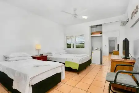 Cairns Reef Apartments & Motel - 26