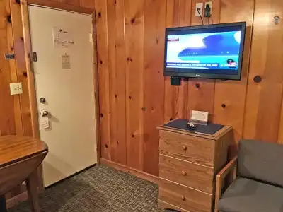 Park Motel and Cabins - 182