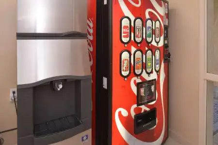 Woodspring Suites Bakersfield Airport - 9