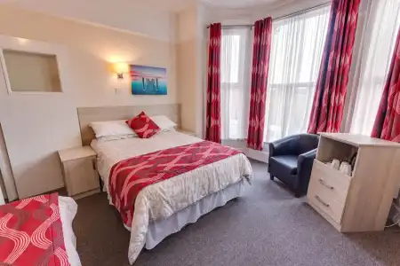 Sportsview Guest House - 72