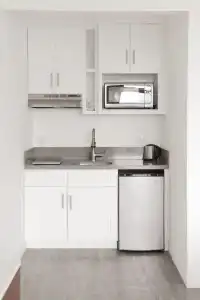 Hollywood Hills - 40