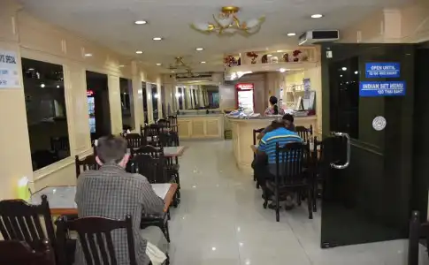 Woodlands Inn - 17