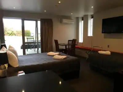 Autoline Queenstown Motel - 116