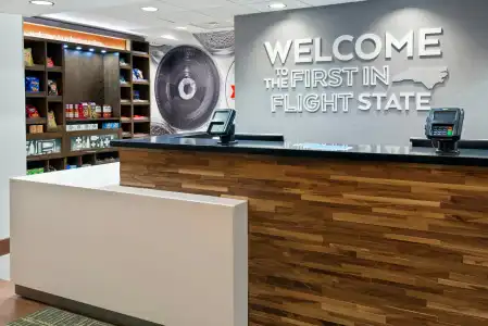 Hampton Inn & Suites Winston-Salem/University Area, NC - 35