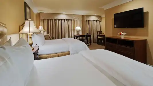 Best Western Plus Sunset Plaza - 34