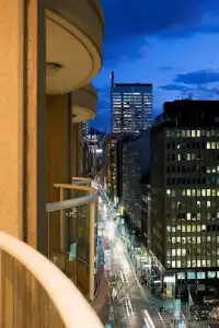 Mantra 2 Bond Street Sydney - 18