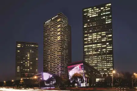 Kerry Pudong - 32