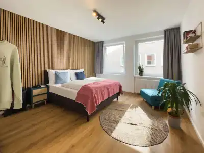Melter & Apartments - a Neighborhood - 63