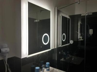 Emiliana am Bahnhof - 7