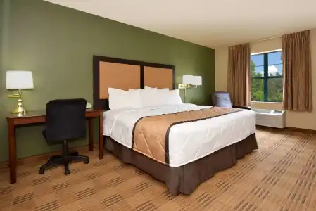 Extended Stay America Suites New York City LaGuardia Airport - 4