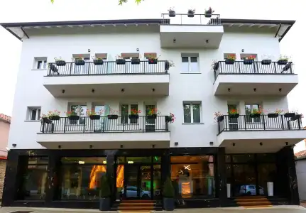 Emerald Boutique - 0