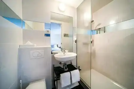FLOATS by H2OTEL - 6