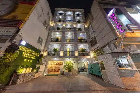 Nam Hai by OYO Rooms - 0