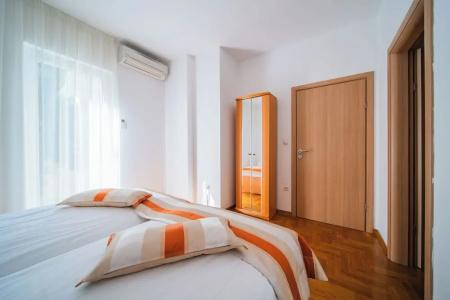 Apartment 3 Beaches With Free Parking - 293