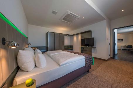 Park Inn by Radisson Neumarkt - 36