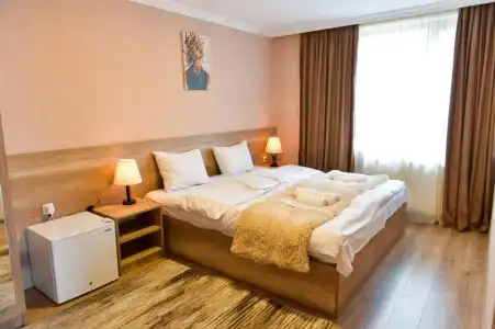 Sunshine Kazbegi - 15