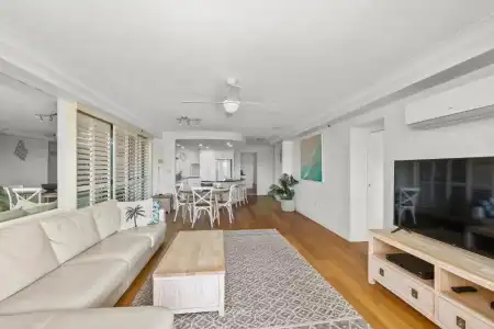 Gemini Court Holiday Apartments - 476