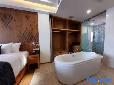 Ama's House Luxury Boutique - 25