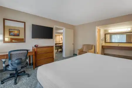 Best Western Seven Seas - 4