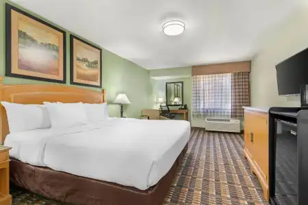 Quality Inn & Suites Plano East - Richardson - 4