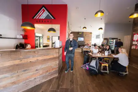 Urbanz - Hostel - 32