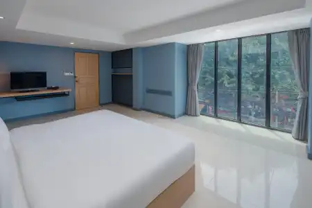 Nora LakeView - 20
