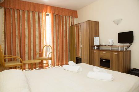 Relax Inn - 2