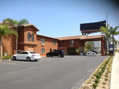 Quality Inn & Suites Oceanside Near Camp Pendleton - 17