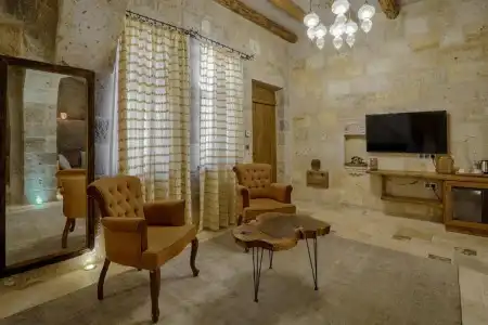 Hera Cave Suites - 124