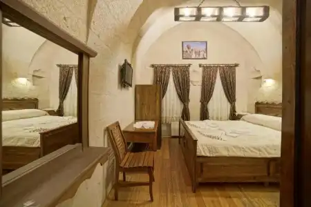 Safran Cave - 79