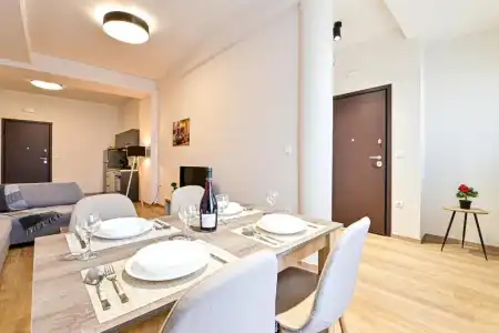 Thisean Modern Suites By Athens Stay - 40