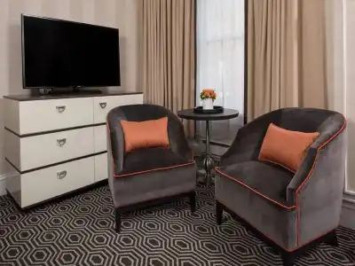 Inn At Union Square - 2