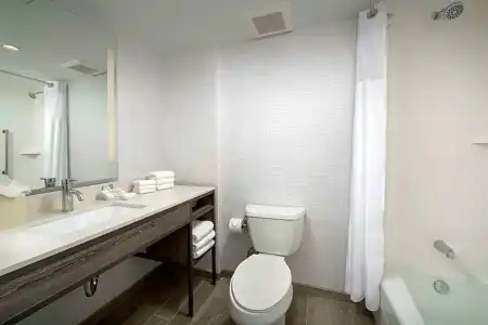 Hilton Garden Inn Miami Brickell South - 49