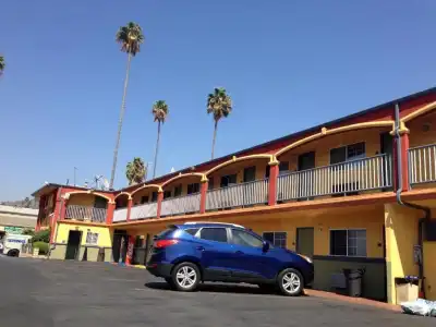 Economy Inn Hollywood - 9