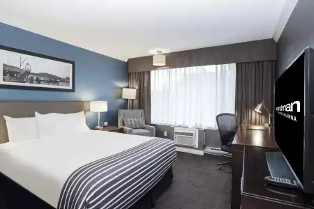 Sandman & Suites Kelowna - 26