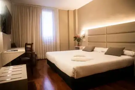 B&B Zaragoza Royal - 53