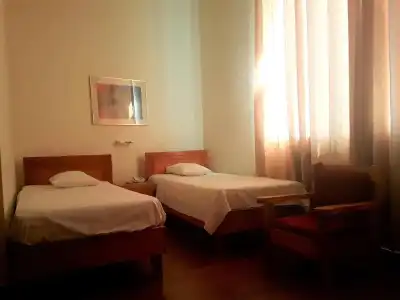 Lena - 40